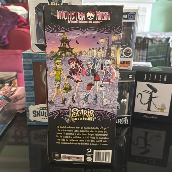 BNIB Monster High Ghoulia Yelps Scaris City of Frights 2012 NRFB - Picture 6 of 6